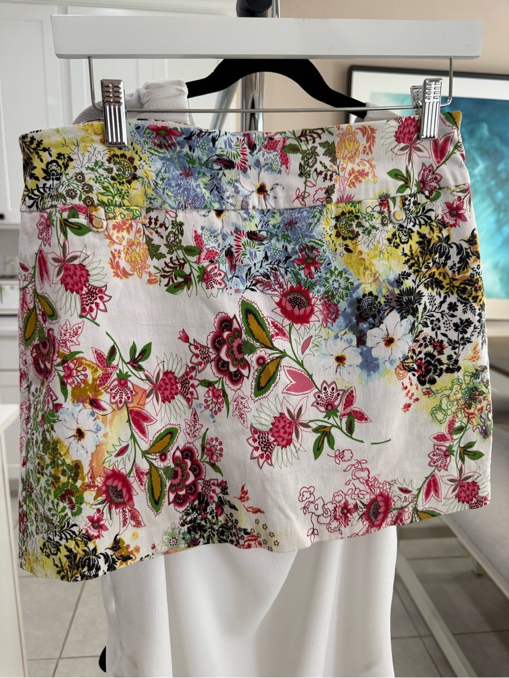 Attyre Petite Large Floral Skort White Mini Skirt Built-In Shorts